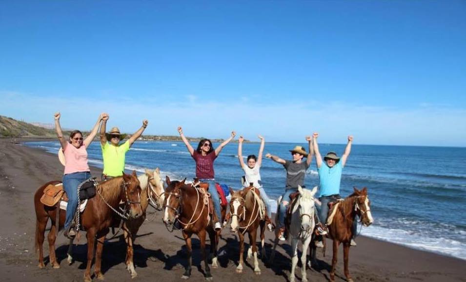 HorsebackRidingBeachLaPazBCS