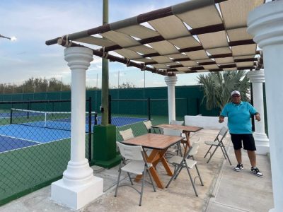 Pickleball in La Paz